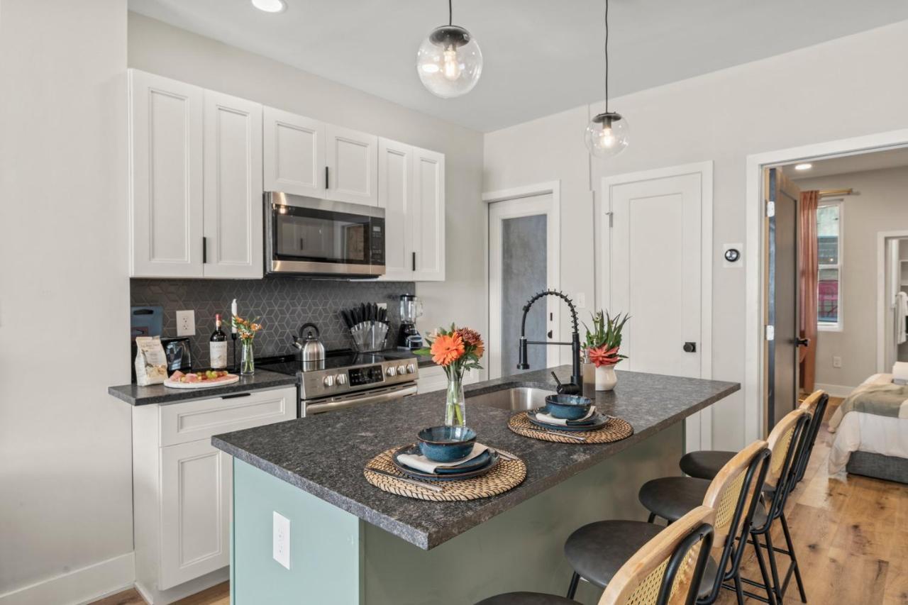 Passyunk Square Spacious 1 Bedroom Oasis- Huge Deck 费城 外观 照片